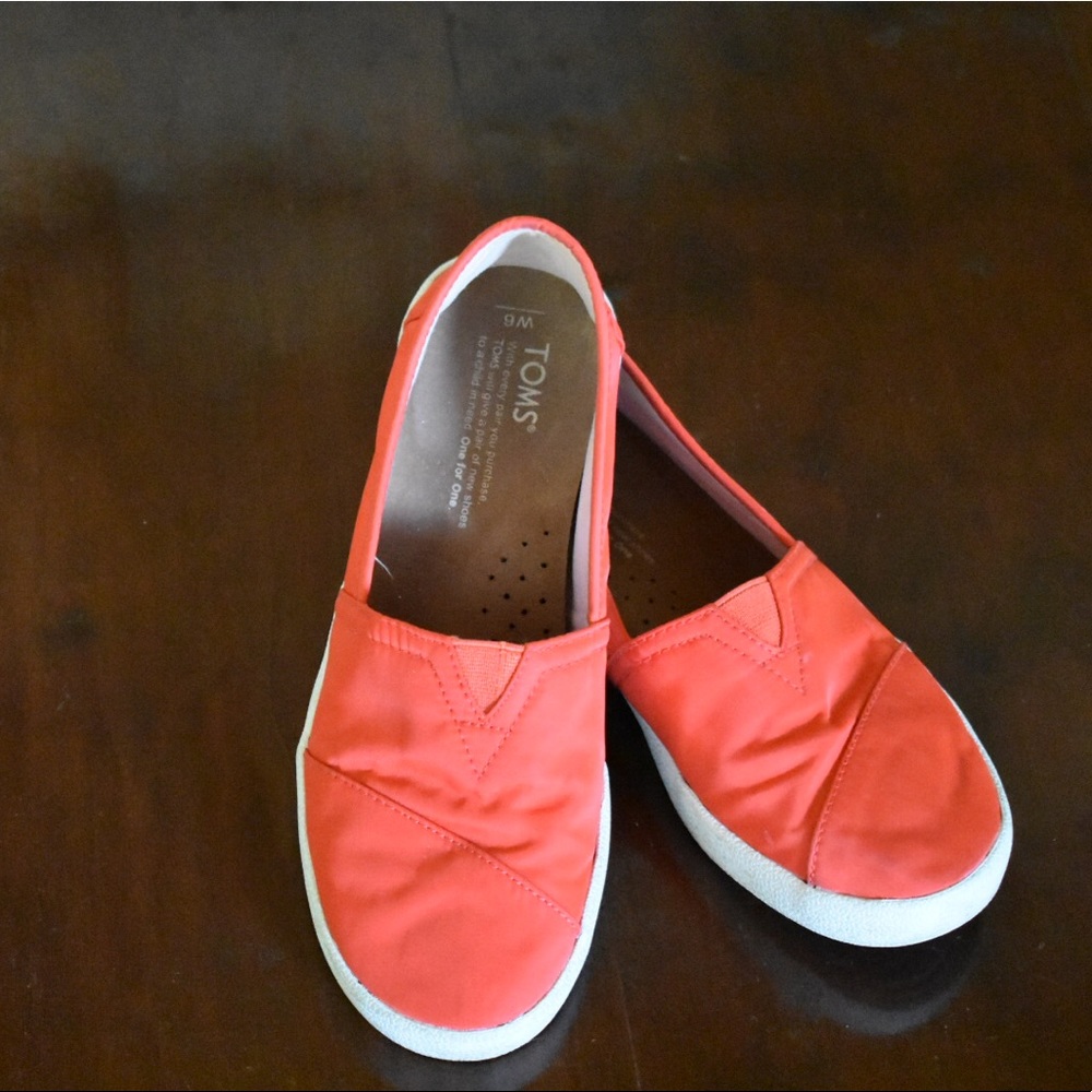 TOMS Slip on Shoes